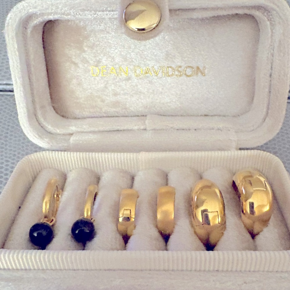 DEAN DAVIDSON HUGGIE SET